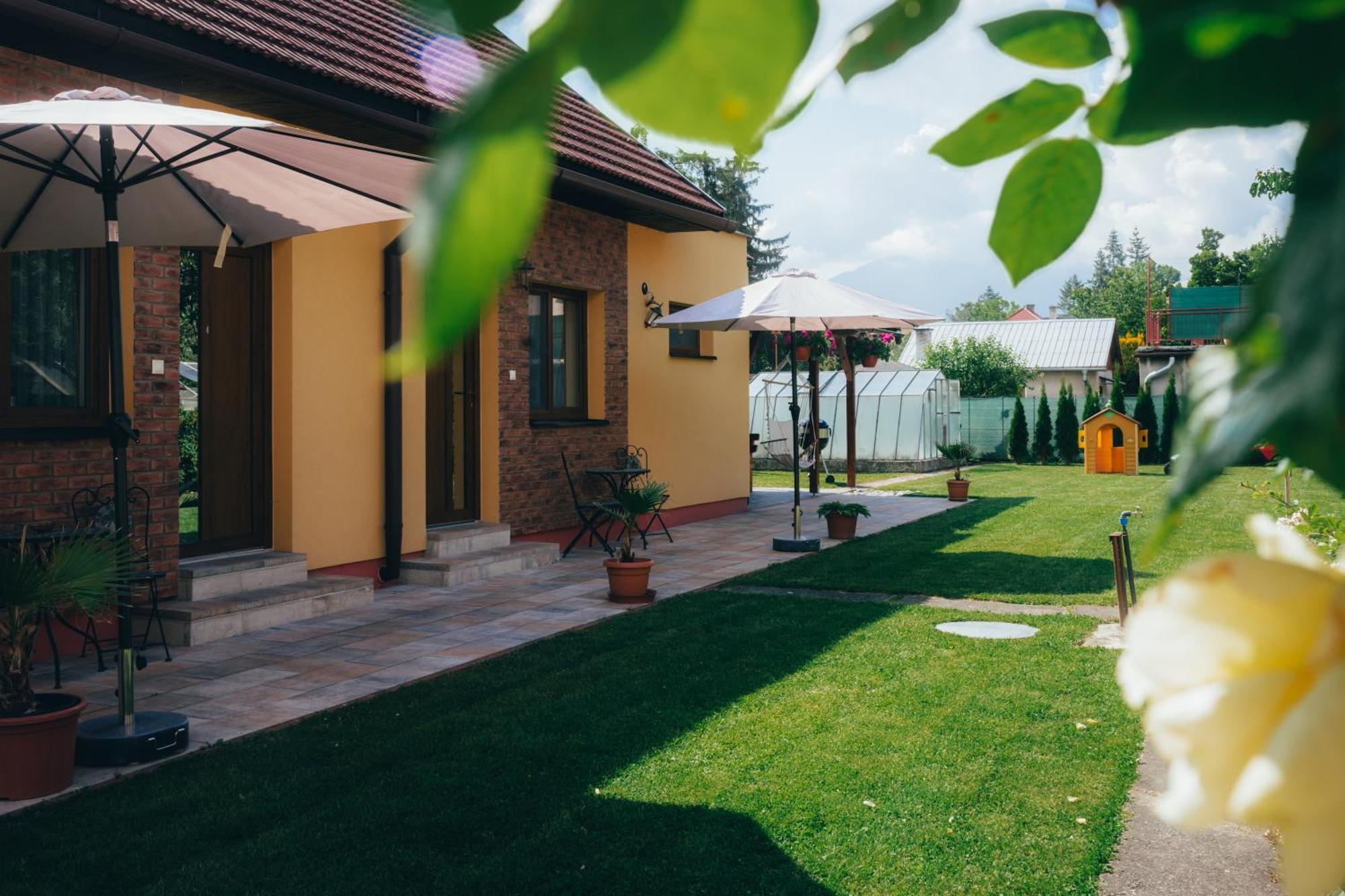 Apartmány Friends Liptovský Mikuláš Buitenkant foto