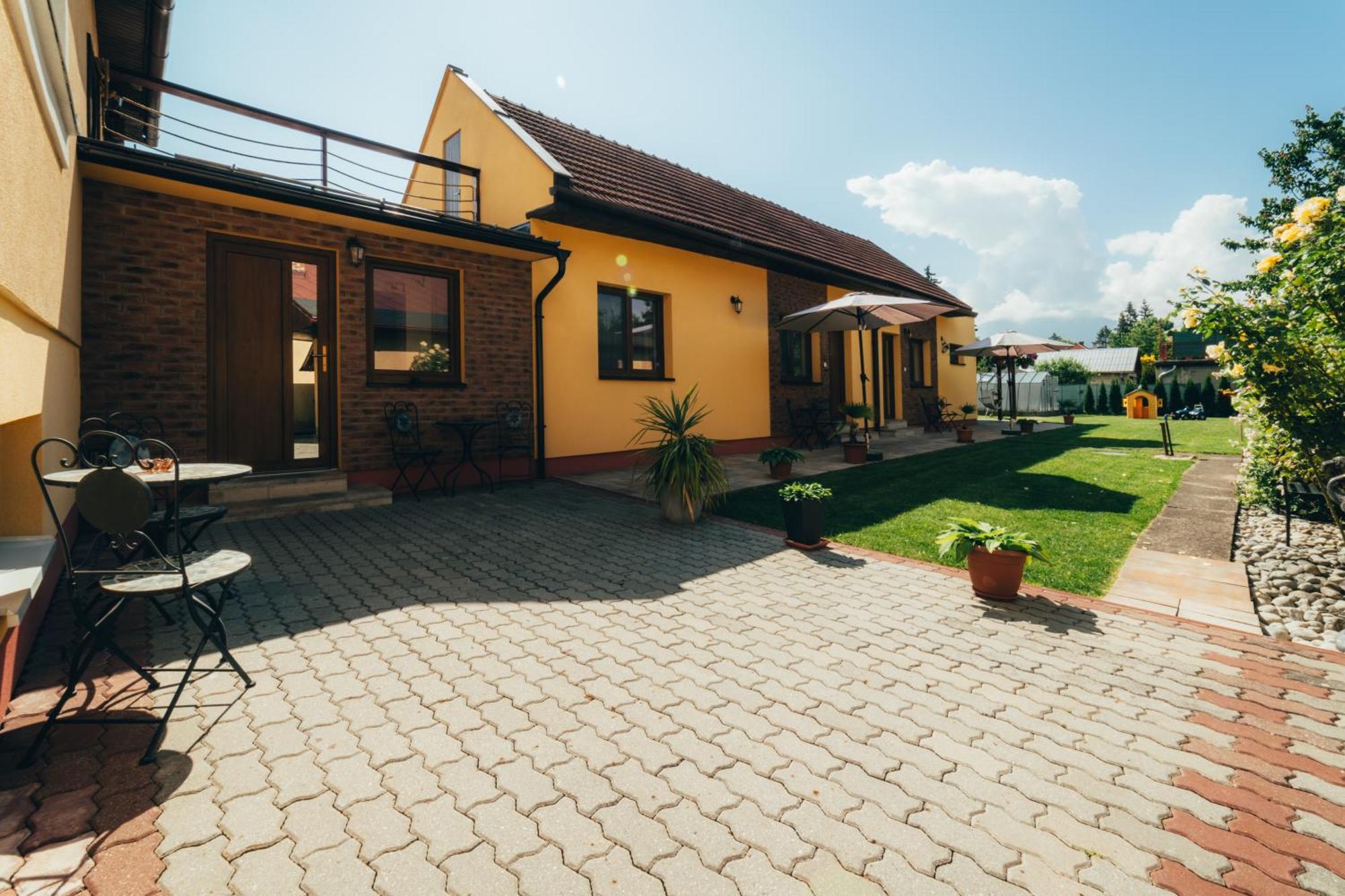 Apartmány Friends Liptovský Mikuláš Buitenkant foto